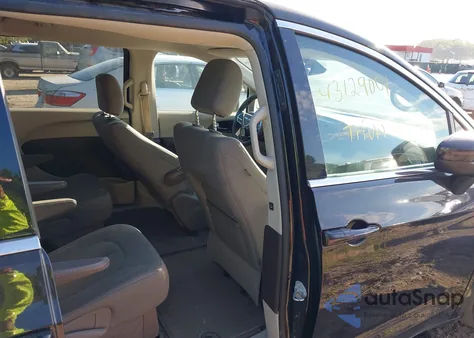 2017 Chrysler Pacifica Touring z USA, uszkodzony, nr VIN 2C4RC1DG5HR529201